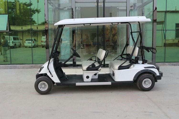 4座電動(dòng)高爾夫車(chē)