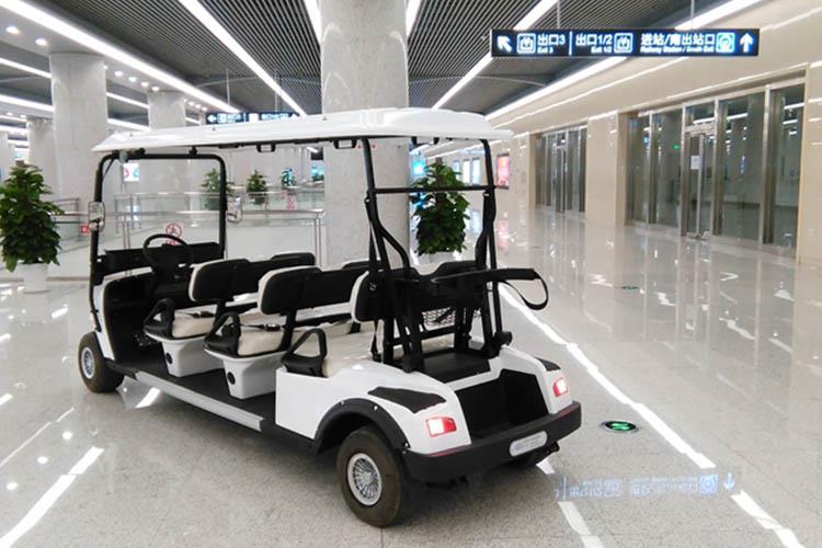 6座電動高爾夫車性能卓越、外觀設(shè)計(jì)新穎、乘坐舒服安全，是您便捷的短途交通工具
