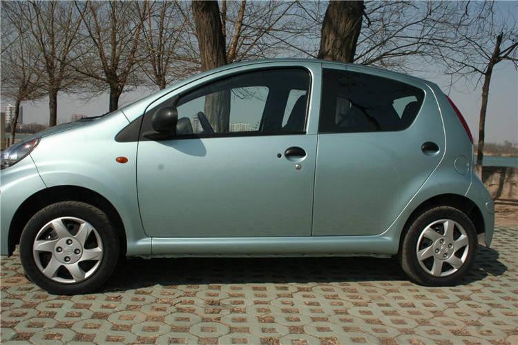 一般如果山東新能源電動(dòng)車的油路和電路出現(xiàn)故障后，就會(huì)使發(fā)動(dòng)機(jī)在工作時(shí)就會(huì)增大噴油量，自然油耗也就增大了